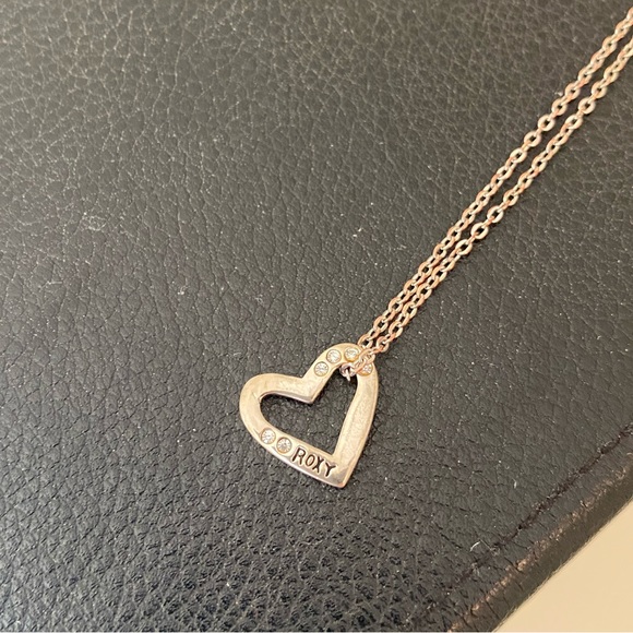 Vintage Roxy necklace - Picture 3 of 6